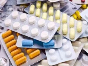 दवा फैक्ट्री का दुकानों पर छापा दो के लाइसेंस निलंबन की संस्तुति ड्रग और विजिलेंस की टीम पहुंची, तेलंगाना टीम की कार्यवाही के बाद हरकत में आए अफसर