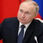 पुतिन: FSB की खुफिया कहानी - छोटा विवरण आल्ट टेक्स्ट SEO के लिए।