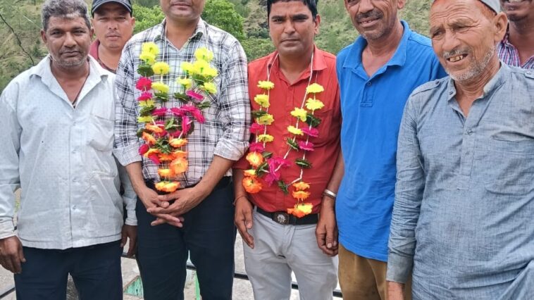 टिहरी गढ़वाल के नवागांव में लोकतंत्र की अनूठी मिसाल: अशरफी देवी निर्विरोध प्रधान चुनी गईं