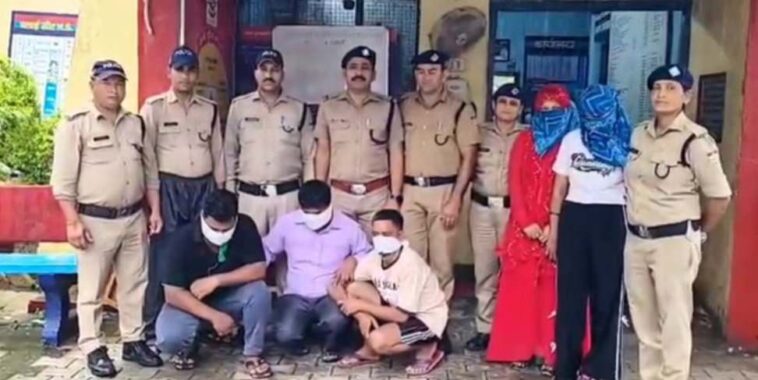 उत्तराखंड किराए के मकान में चल रहा था देह व्यापार, 2 महिलाओं समेत 5 गिरफ्तार – मास्टरमाइंड फरार