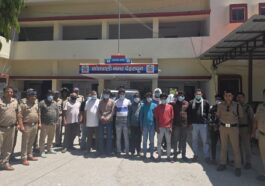Dehradun Gambling Raid: अपार्टमेंट में हाईप्रोफाइल जुआ, 18 आरोपी गिरफ्तार
